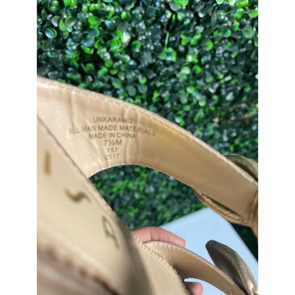 Unisa, Gold Slip On Sandals, Women’s Size 7.5 - Picture 8 of 8